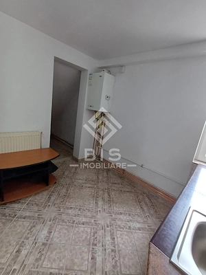 Apartament 3 camere, etaj 3 zona NORD - imagine 3
