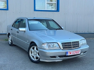 Mercedes C220 CDI Unic propietar nre rosi valabile  - imagine 4