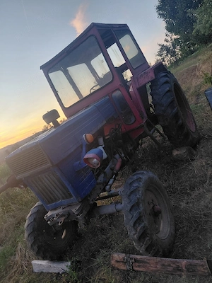 tractor  u650   - imagine 3
