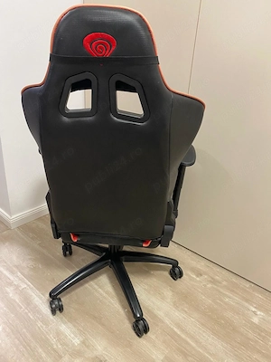 Vand scaun gaming Genesis