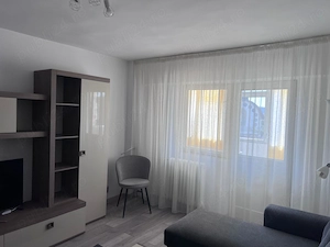 Apartament 2 camere Calea lui Traian Nord zona Complex - imagine 2