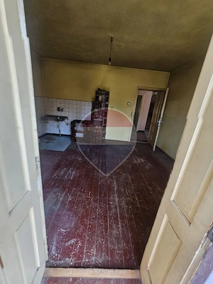 Casă / Vilă cu 6 camere de vânzare - imagine 10