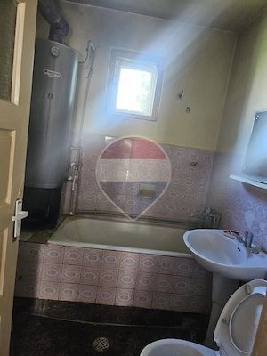 Casă / Vilă cu 6 camere de vânzare - imagine 11
