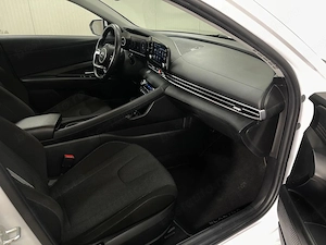 Hyundai Elantra - imagine 9
