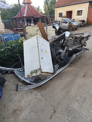Fier vechi din caroserie auto și ceva resturi din gospodărie. Nu am catalizator,nu am jante aliaj. - imagine 4
