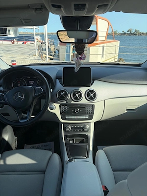 Mercedes B class 220 - imagine 4