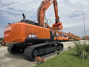 Excavator Hitachi zx210-6, 2 h, cupla rapida+cupa 1,3mc, 23,1tone-104.900 eur+Tva