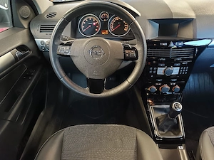 Opel Astra GTC. - imagine 4