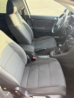 Volkswagen Golf 6 diesel 1.6 - imagine 4