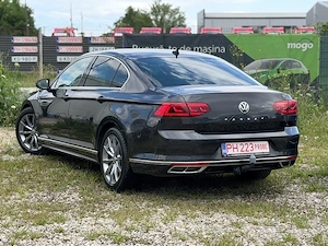 Volkswagen Passat B8,5 2020 R-Line 2.0 TDI 190 cp DSG   IQ.LIGHTS   Bord digital   Distronic  - imagine 3