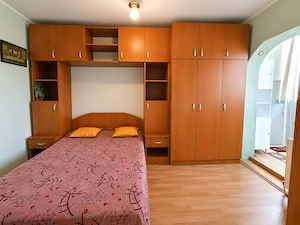 Apartament 2 camere de vanzare balcon pivnita Vasile Aaron - imagine 2
