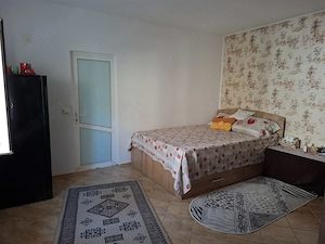 Casa de vanzare.Loc M.Kogalniceanu Tulcea.3 dormitoare,living baie, incalzire centrala peleti.T.938m - imagine 5
