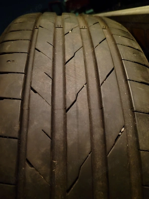 Vând janta +cauciuc 235/55/18  vw Tiguan 3, vw Tyron - imagine 2
