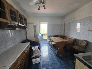 Apartament decomandat cu 3 camere, 2 bai si 3 balcoane  Str. Tabacari, Fagaras - imagine 7