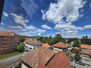 Apartament decomandat cu 3 camere, 2 bai si 3 balcoane  Str. Tabacari, Fagaras - imagine 3
