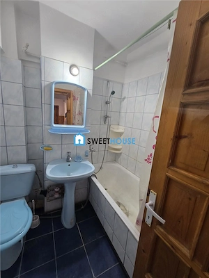 Apartament decomandat cu 3 camere, 2 bai si 3 balcoane  Str. Tabacari, Fagaras - imagine 10