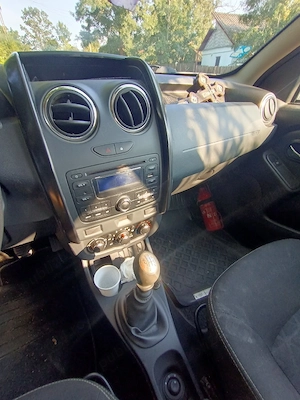 Duster 1,5 . 4x2 170000 km - imagine 10