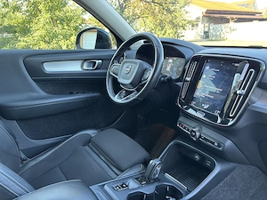 Volvo xc40 d4 190cp 4x4 - imagine 8