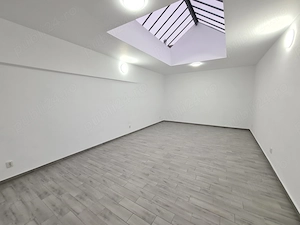Spatiu comercial in Campina--34 mp--370e - imagine 4