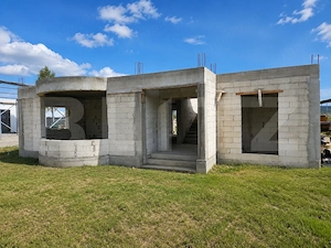 PROIECT CASA si TEREN INTRAVILAN GENEROS - imagine 2