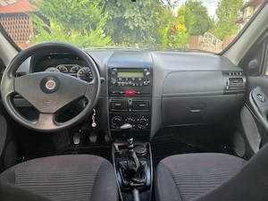 Fiat Albea facelift 2009 luna 10-Prim proprietar (pensionar) Versiunea Full.14 benz. 65000km .1200E - imagine 6