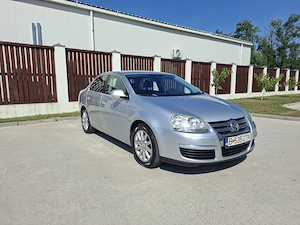 VW Jetta 2010-Prim Proprietar .16-TDI -Economicul -Berlina .Pret 2500 Euro ! - imagine 2