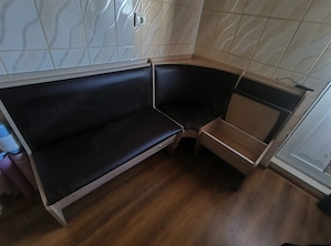 Vând set colțar și masa bucatatarie 