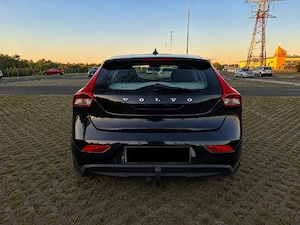 Volvo V40 1.6D Deosebit - imagine 6