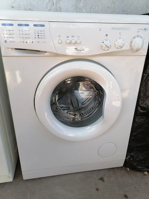 Oferta Mașină de spălat rufe Indesit 5 kg 