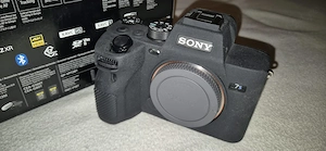 Vând aparat foto video mirrorless Sony A7S III (Body) în stare absolut impecabilă, ca nou