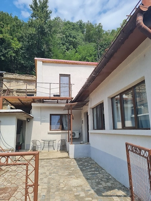Vand Casa langa Lacul Mare - imagine 3