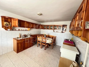 De-Vanzare-Case-16-Camere-400mp-Utili-1100mp-Teren-Sacele-Brasov - imagine 10