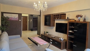Închiriere Apartament 2 camere Unirii, Decomandat, Renovat - imagine 2