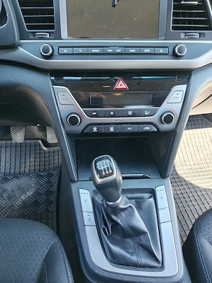 Vând Hyundai Elantra  - imagine 5
