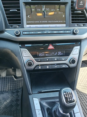 Vând Hyundai Elantra  - imagine 6
