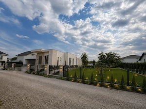 Arhitectura Moderna - Eleganta Pe un Singur Nivel - Luxury - imagine 2