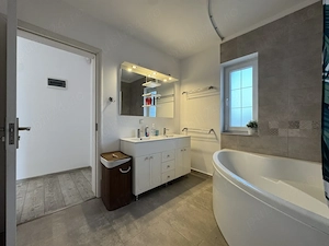 Casa P+1 la Cheie | Crevedia | Lac| 4 camere | 550mp teren | 5 parcări | Magazie - imagine 7
