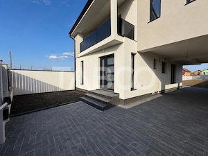 Casa individuala 4 camere teren liber 500 mp zona Piata Cluj Sibiu - imagine 2