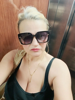 Bună sunt Michelle am revenit va pup și va aștept cu drag 