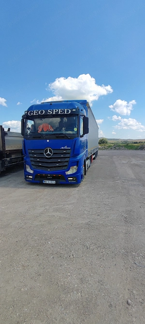 Se vinde Mercedes Benz Actros MP4 + Semiremorca Krone - imagine 2