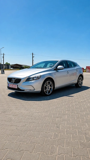 Volvo v40 2.0 150cai euro 6 108mk - imagine 9
