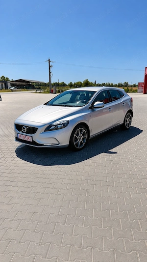 Volvo v40 2.0 150cai euro 6 108mk - imagine 2