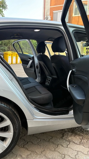 BMW Seria 1 120D 2012 2.0 Cutie Manuala 6+1 Viteze - imagine 6