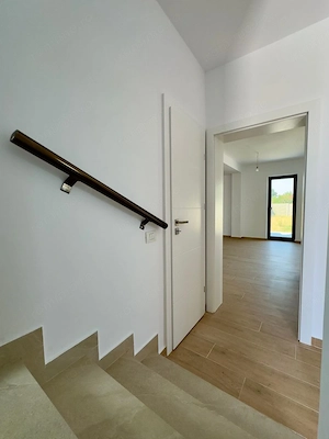 Despartit prin baie.Disponibil imediat.Toate utilitatile.La asfalt! - imagine 18