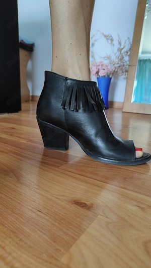 Vand sandale botine de vara piele m 35 super usoare