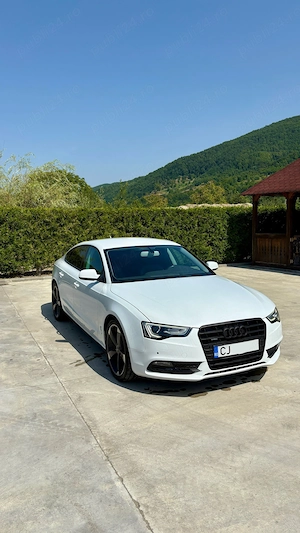 Audi A5 2.0 TDI Sportback   DVD în tetiere | Navigatie
