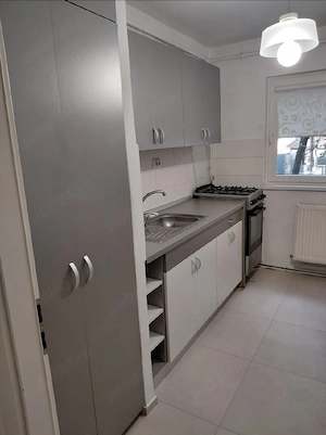 vând apartament 1 cameră  - imagine 3