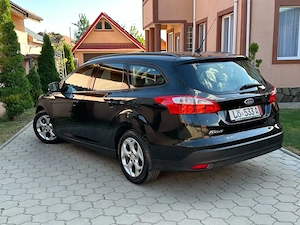 Ford Focus 2011-1.6 benzina clasic aspirat-Impecabila-Euro 5 - imagine 5