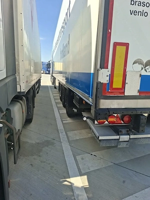De vanzare lift hidraulic pentru semiremorca si camion