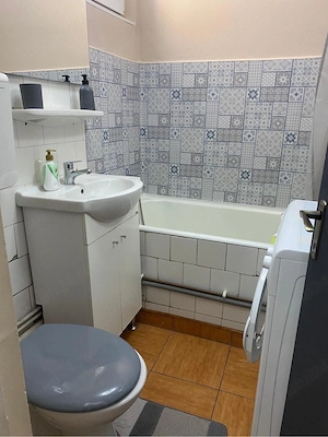 Închiriez apartament cu 3 camere - imagine 8